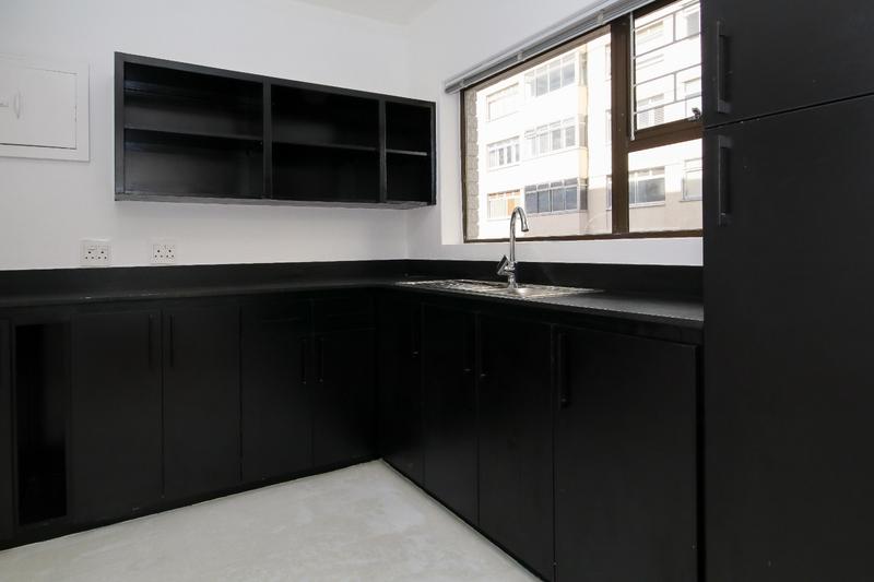 1 Bedroom Property for Sale in Mouille Point Western Cape